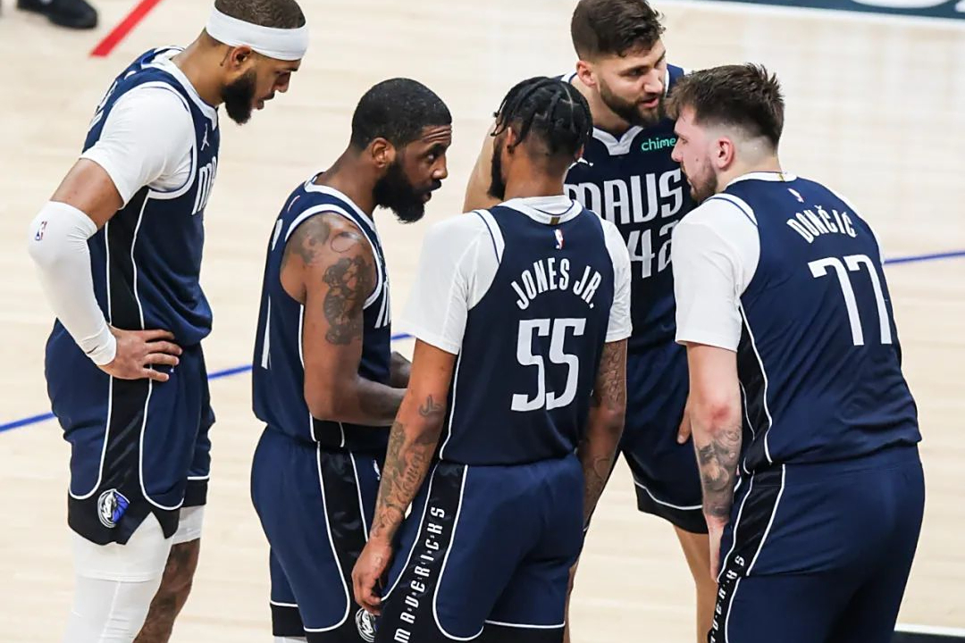 包含史诗对决！田径上演极限翻盘的词条