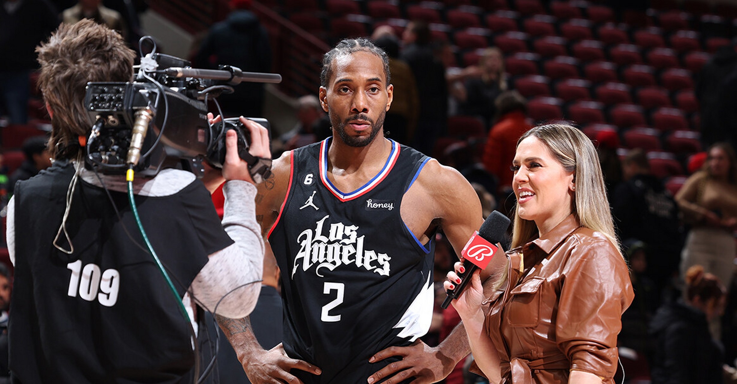 深圳队逆转公牛，伦纳德关键制胜