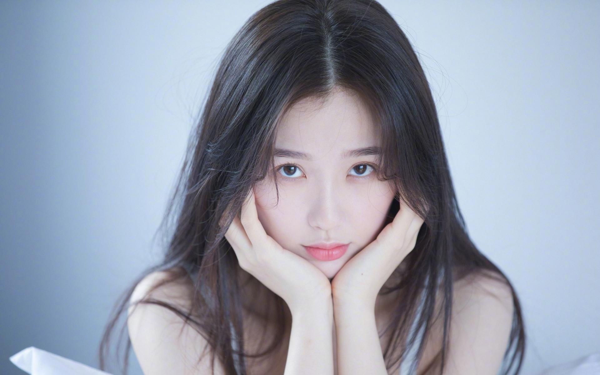 他一个人的F组，当德布劳内化身南美风暴，将梅西与智利写进同一部冷门史诗