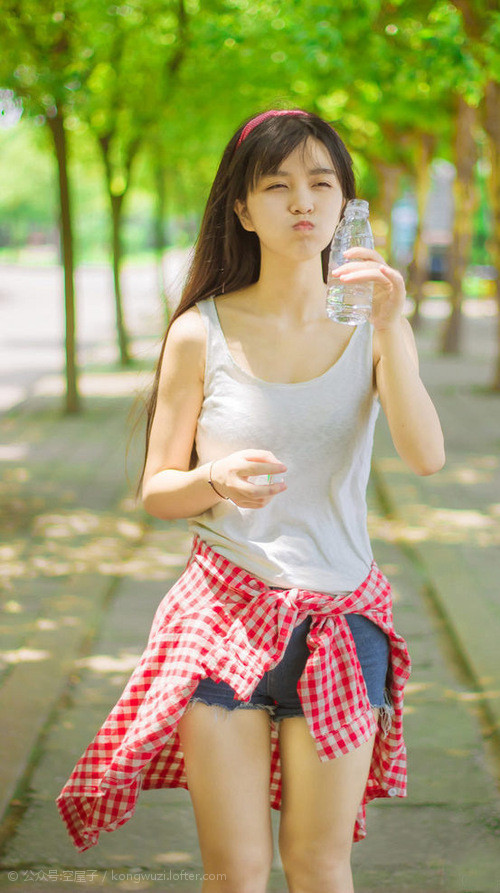 时间折叠的绿茵，2026世界杯，姆巴佩穿泰国战袍重演沙漠奇迹